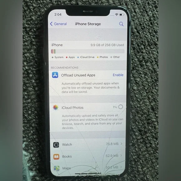 Unlocked iPhone 11 Pro 256 gb gold broken front screen